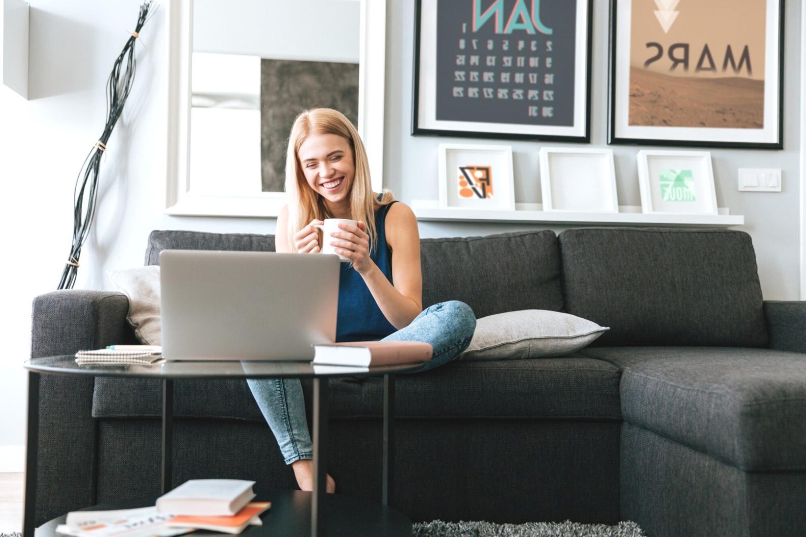 Online workshop session showing budget planning on computer screen